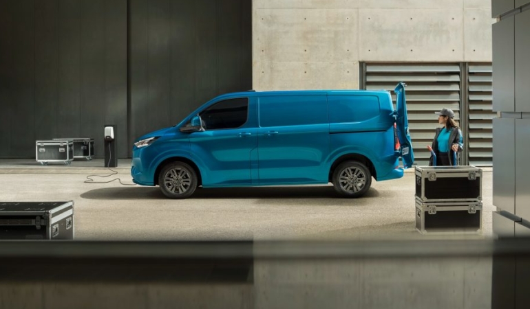 Türkiye’de üretilecek yeni Ford e-Transit Custom tanıtıldı