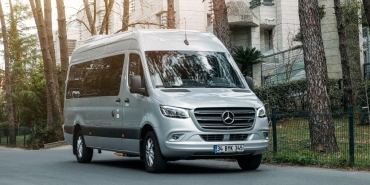 Mercedes_Benz_Sprinter_automotuber