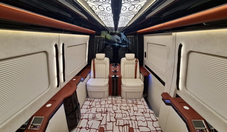 Okçu, Dünya Kupası organizasyonu için Katar’a 55 araçlık VIP filo ihracatı gerçekleştirdi