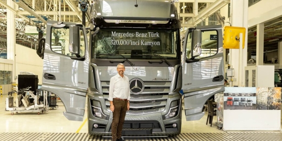 Mercedes-Benz Türk Aksaray Kamyon Fabrikası’nda 320 bininci kamyon üretildi