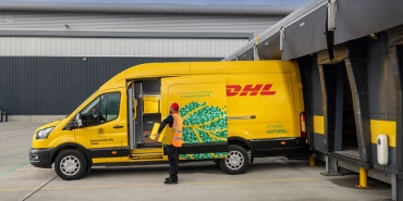 dhl_turkiyede_uretilen_ford_e_transit_icin_buyuk_siparis_automotuber