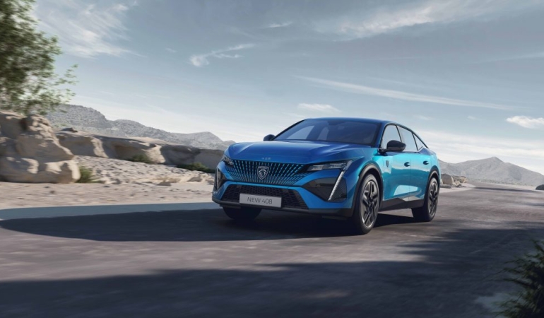 PEUGEOT Retromobile 2023’de retrospektif bir bakış sergiliyor