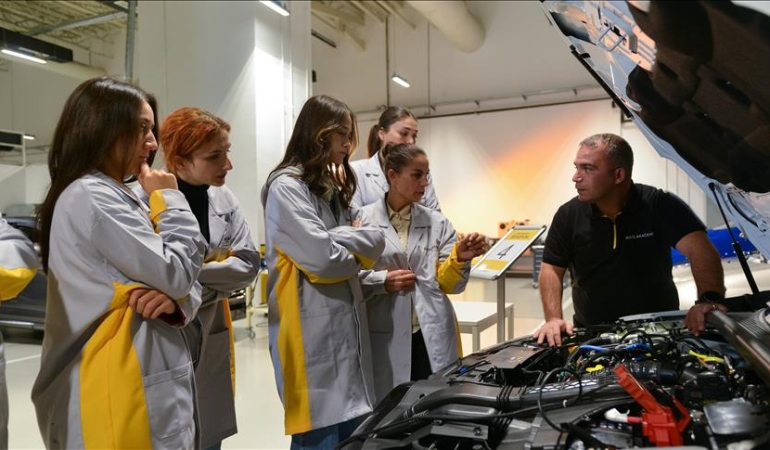 Mais Akademi eğitimlerine başladı