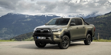 Toyota_Hilux_automotuber_pickup