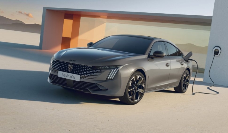 Yenilenen Peugeot 508 Türkiye’de satışa sunuldu