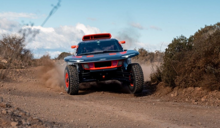 Audi RS Q e-tron’un Dakar’dan önceki son testi tamamlandı