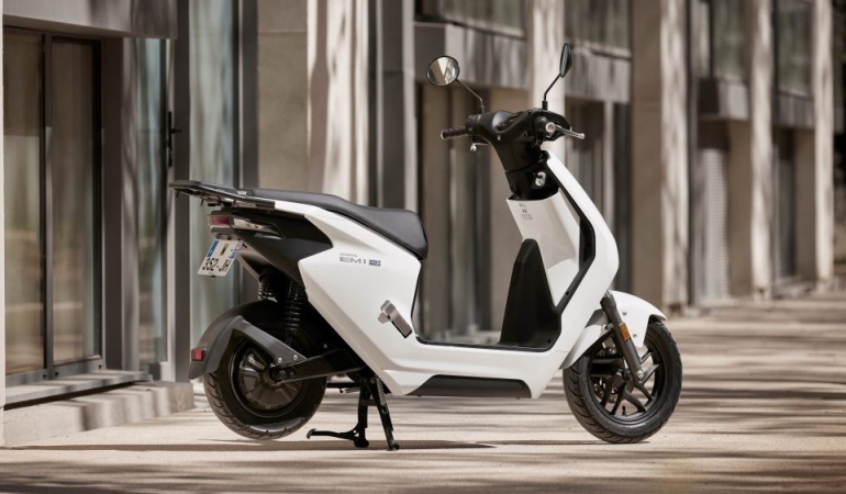Honda’nın ilk iki tekerlekli elektrikli aracı EM1 e: Türkiye’de