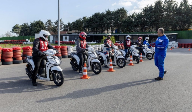 Honda Motosiklet Türkiye’den scooter sürüş güvenliği eğitimi