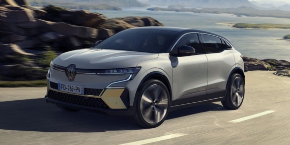 Benzersiz lansmanlarıyla Renault, Türkiye’de ve dünyada ödüle doymuyor