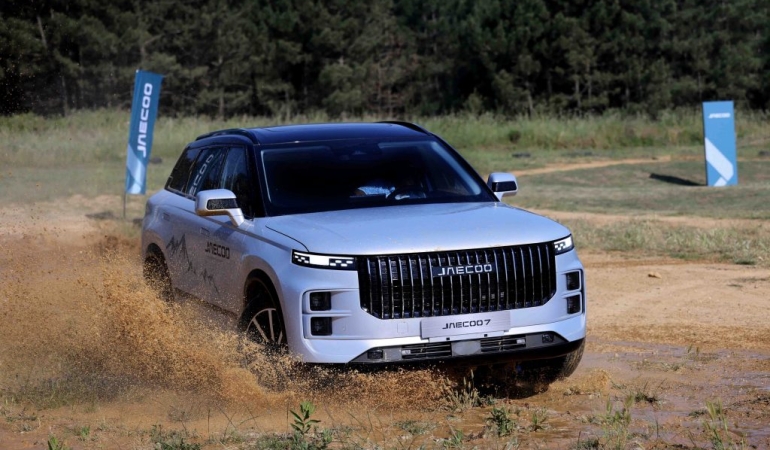 JAECOO 7 modeli arazi şatlarındaki test sürüşünden tam not aldı