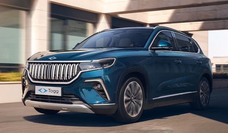 Togg T10X Türkiye’de yılın otomobili seçildi