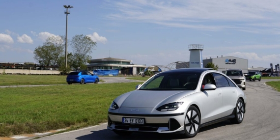 5’inci Elektrikli ve Hibrit Araçlar Sürüş Haftası Autodrom’da düzenlendi