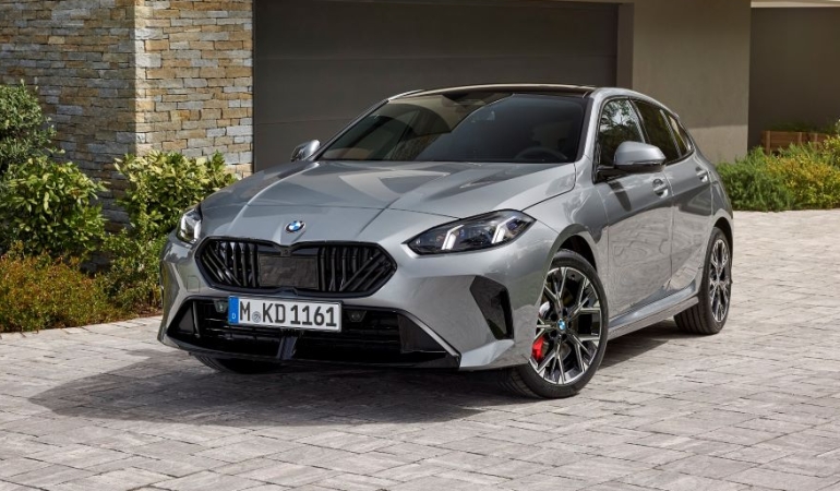Yeni BMW 120 Türkiye’de satışa sunuldu