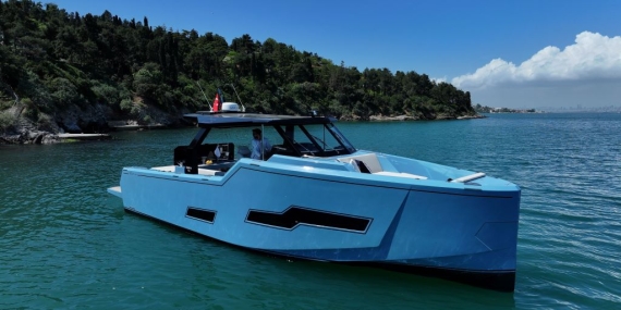 Fabbro Yachts firması F45 Cabrio modeliyle göz kamaştırdı