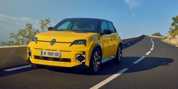 Renault 5 E-Tech’i basın Nice’te test ediyor