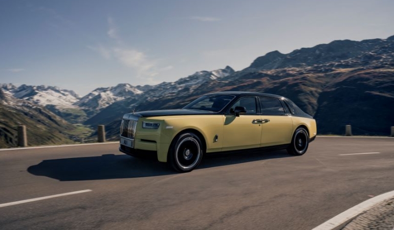 Rolls-Royce Phantom Extended tanıtıldı