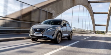 NISSAN_QASHQAI_AUTOMOTUBER