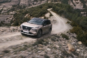 NISSAN_XTRAIL_AUTOMOTUBER