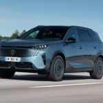 YENİ_PEUGEOT_E5008_automotuber