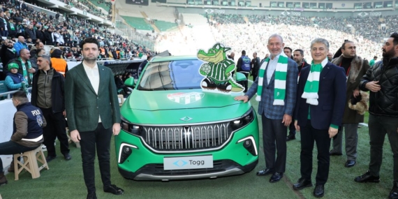 Bursaspor’un tribün ve şort sponsoru Togg oldu
