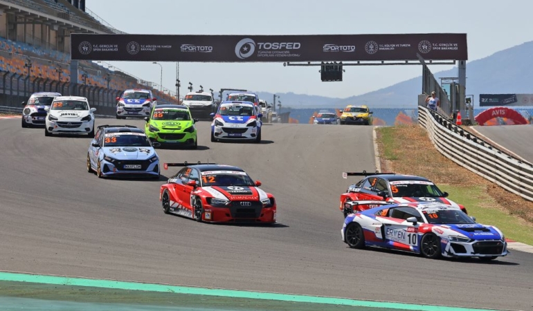 İstanbul Park’ta hafta sonu sürpriz yaşanmadı